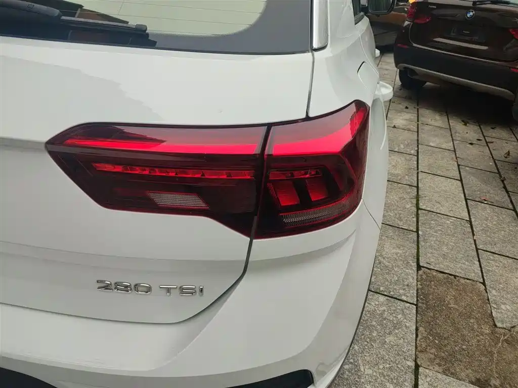 T-ROC 2022 model 280TSI DSG two-wheel drive elite PLUS купить на сайте DeffCars