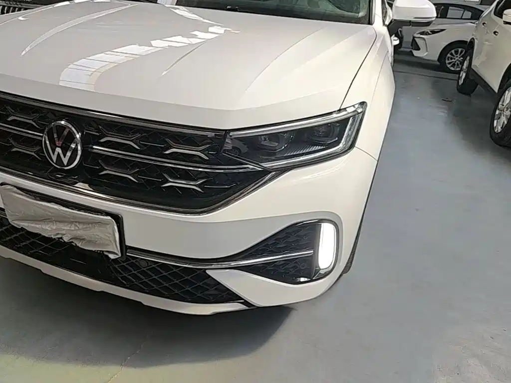 TYRON X 2023 330TSI two-wheel drive premium high-energy version купить на сайте DeffCars