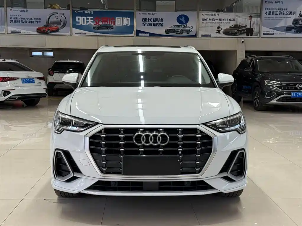 Audi Q3 2022 35 TFSI aggressive and dynamic купить на сайте DeffCars