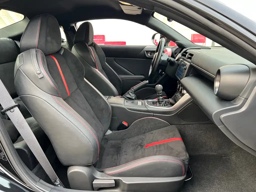 Subaru BRZ 2022 2.4L manual version купить на сайте DeffCars