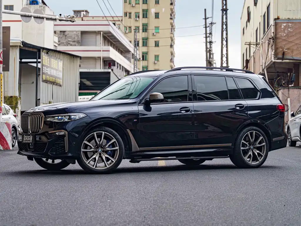 BMW X7 2022 xDrive M50i купить на сайте DeffCars