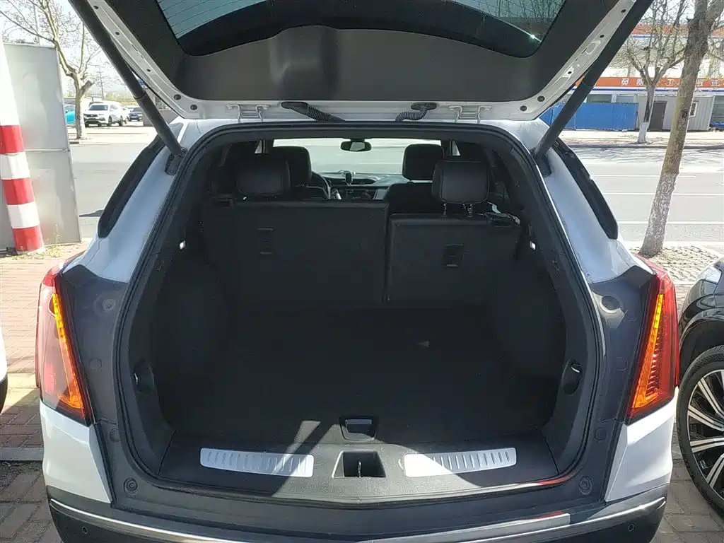 Cadillac XT5 2022 2.0T two-wheel drive luxury model купить на сайте DeffCars