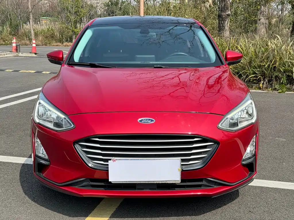 Focus 2019 Hatchback 1.5L Automatic NeochaEDGE National VI купить на сайте DeffCars