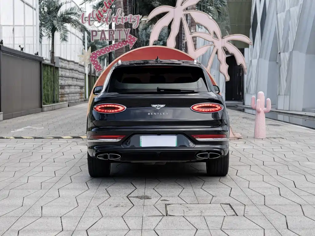 Bentayga plug-in hybrid 2021 3.0T PHEV купить на сайте DeffCars