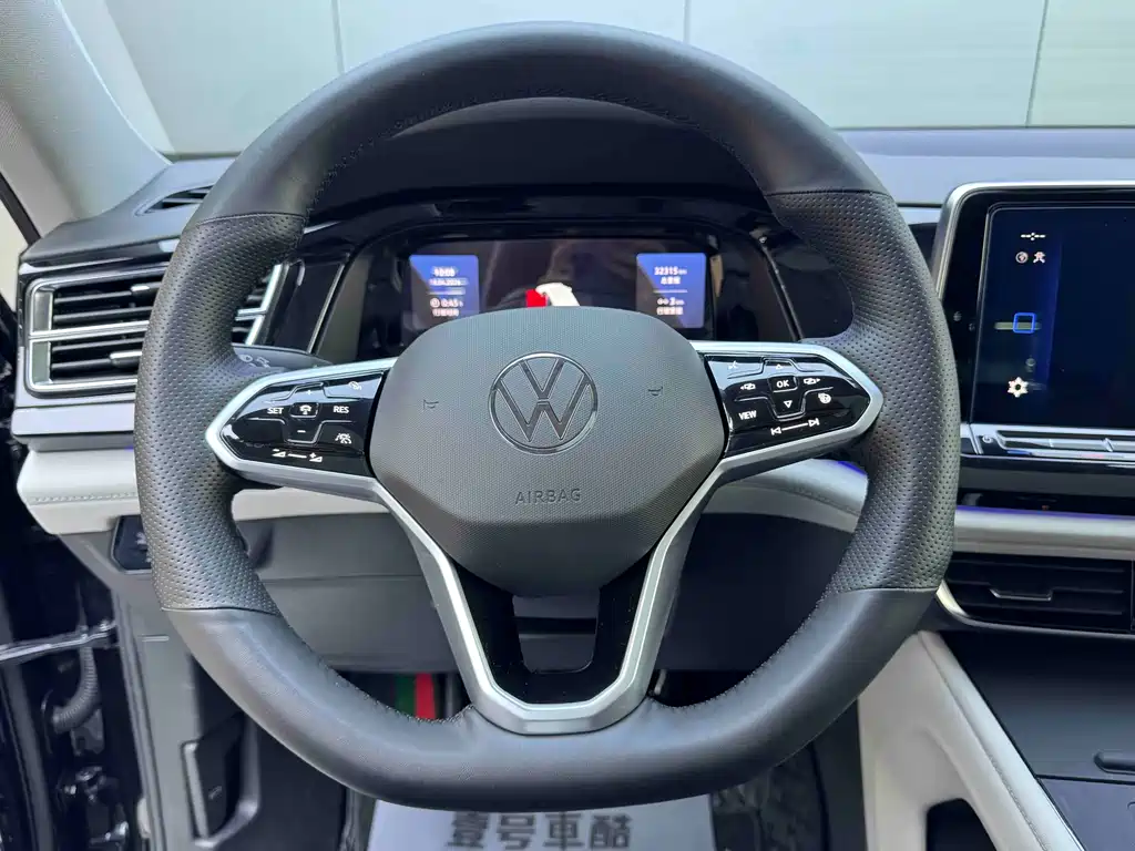 Touron 2024 380TSI four-wheel drive luxury version купить на сайте DeffCars