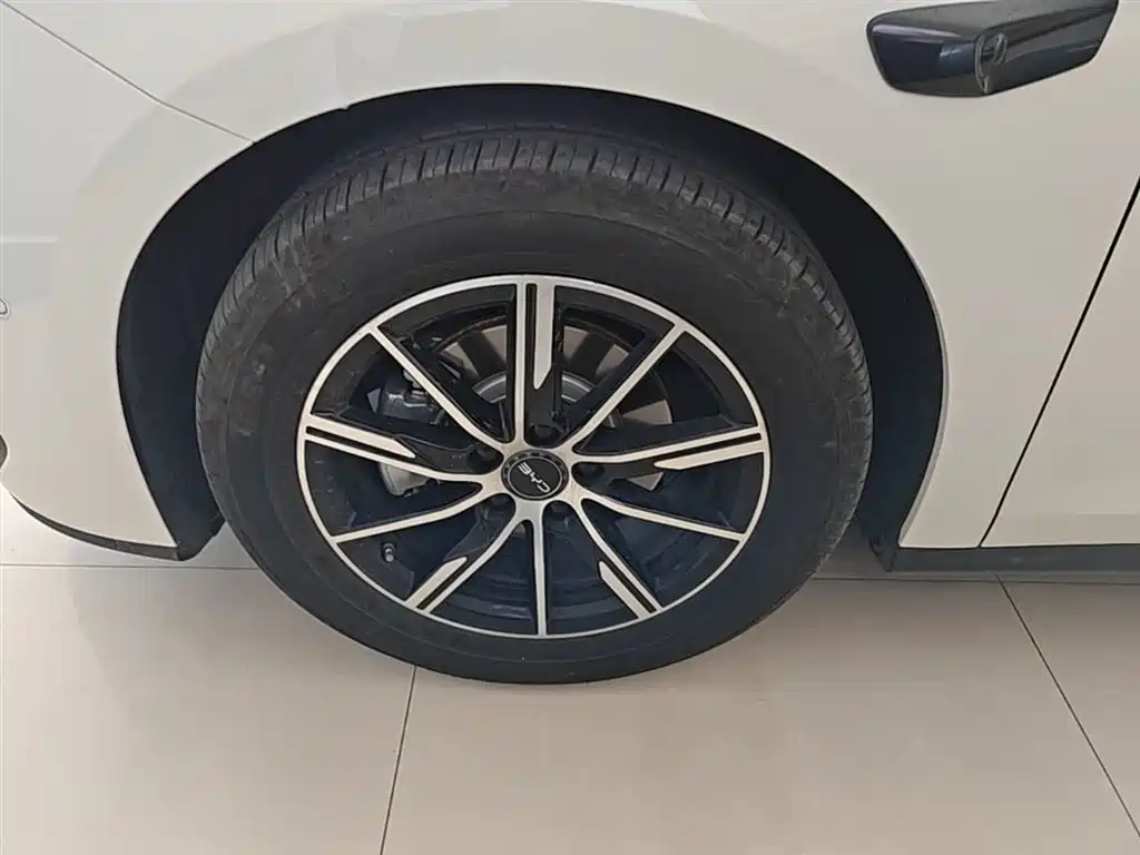Seal 06 2025 DM-i Smart Driving Edition 120KM Exclusive Type купить на сайте DeffCars
