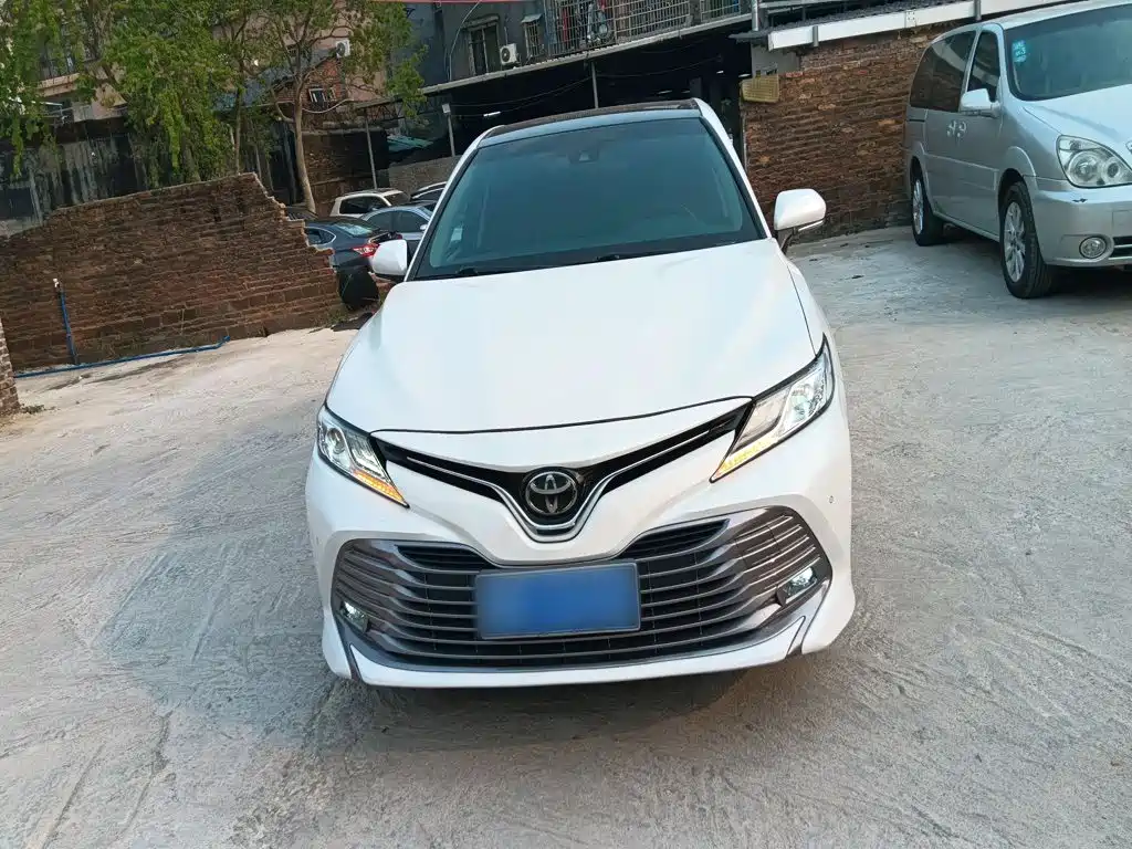 Camry 2019 facelift 2.5G Deluxe Edition купить на сайте DeffCars