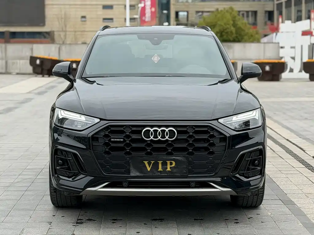Audi Q5L 2024 40 TFSI luxury and dynamic model купить на сайте DeffCars