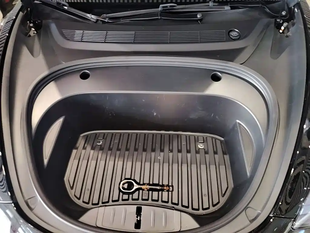 Model 3 2022 rear-wheel drive version купить на сайте DeffCars