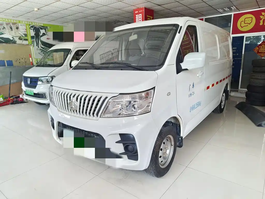 Changan Ruixing EM60 2021 pure electric van transporter 70kW купить на сайте DeffCars