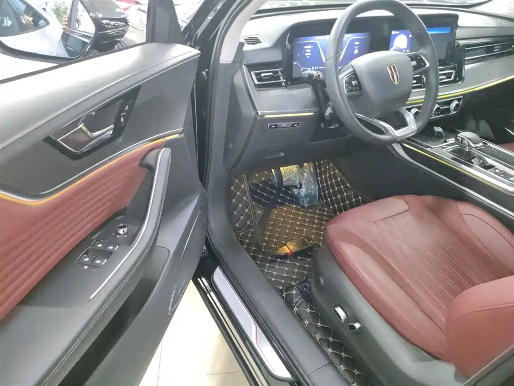Hongqi HS5 2023 2.0T Qixiang Pro version купить на сайте DeffCars