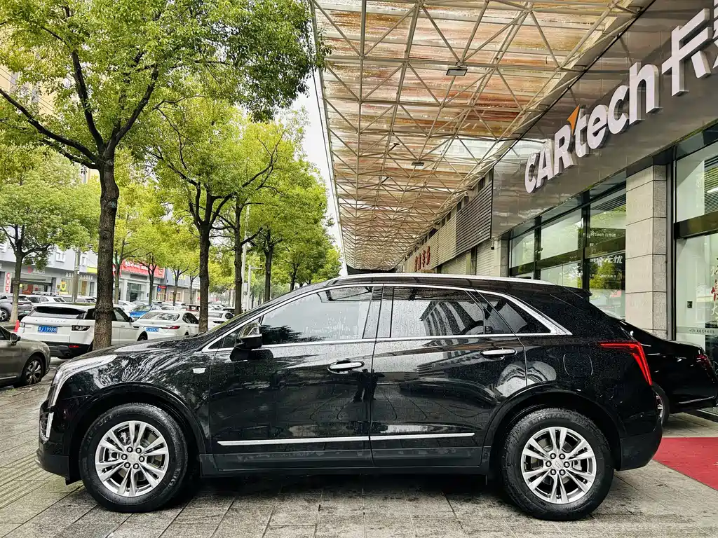 Cadillac XT5 2023 2.0T two-wheel drive fashion model купить на сайте DeffCars