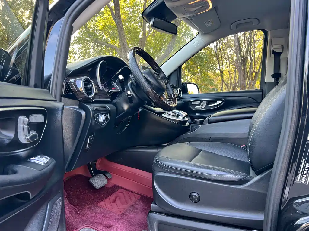 Mercedes-Benz V-Class 2018 V 260 Pilot Edition National VI купить на сайте DeffCars