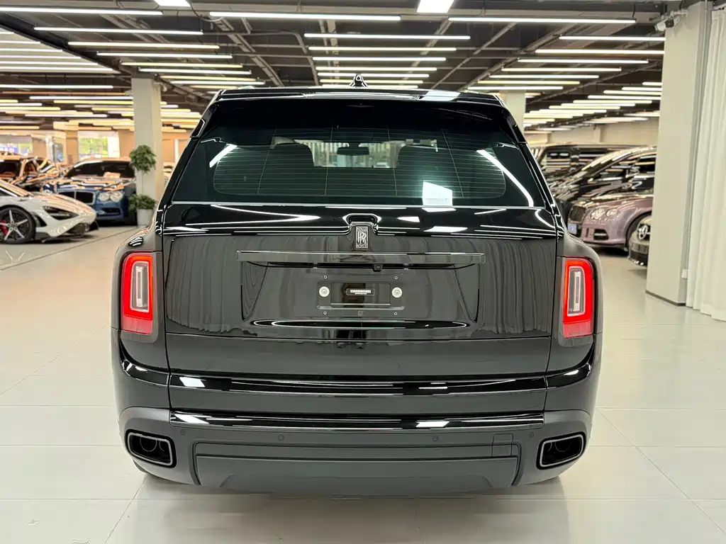 Cullinan 2020 Black Badge купить на сайте DeffCars