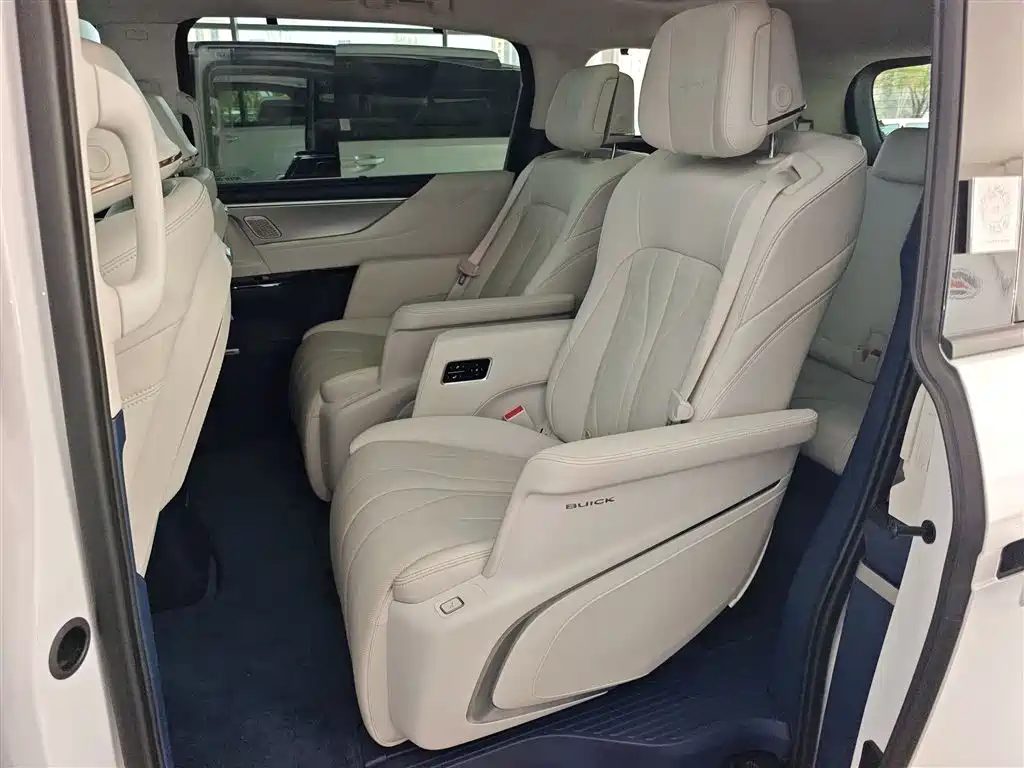 Buick GL8 New Energy 2024 Lu Zun Luxury Edition 7 seats купить на сайте DeffCars
