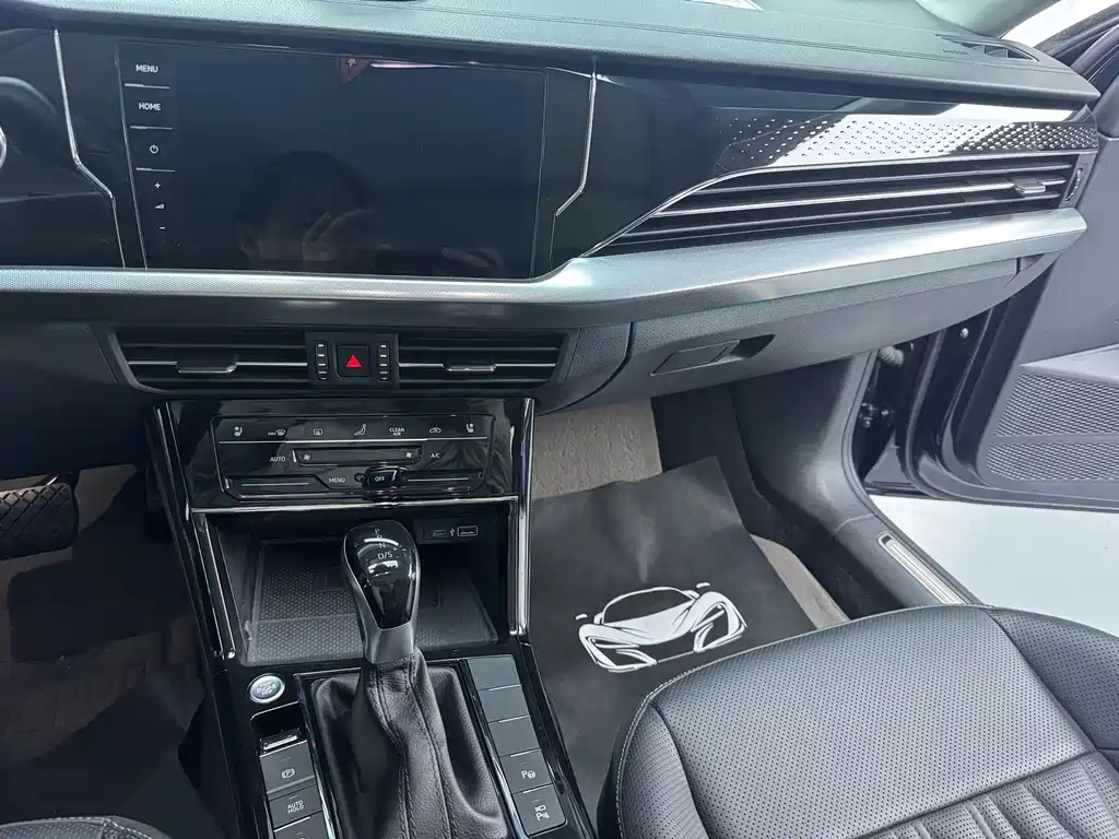 Passat 2023 380TSI Deluxe Edition купить на сайте DeffCars