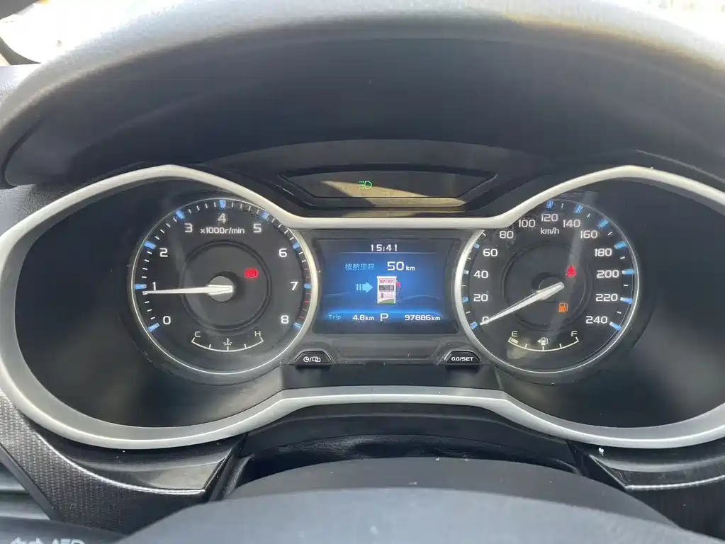 Emgrand 2017 hatchback RS million model 1.5L CVT upward version купить на сайте DeffCars