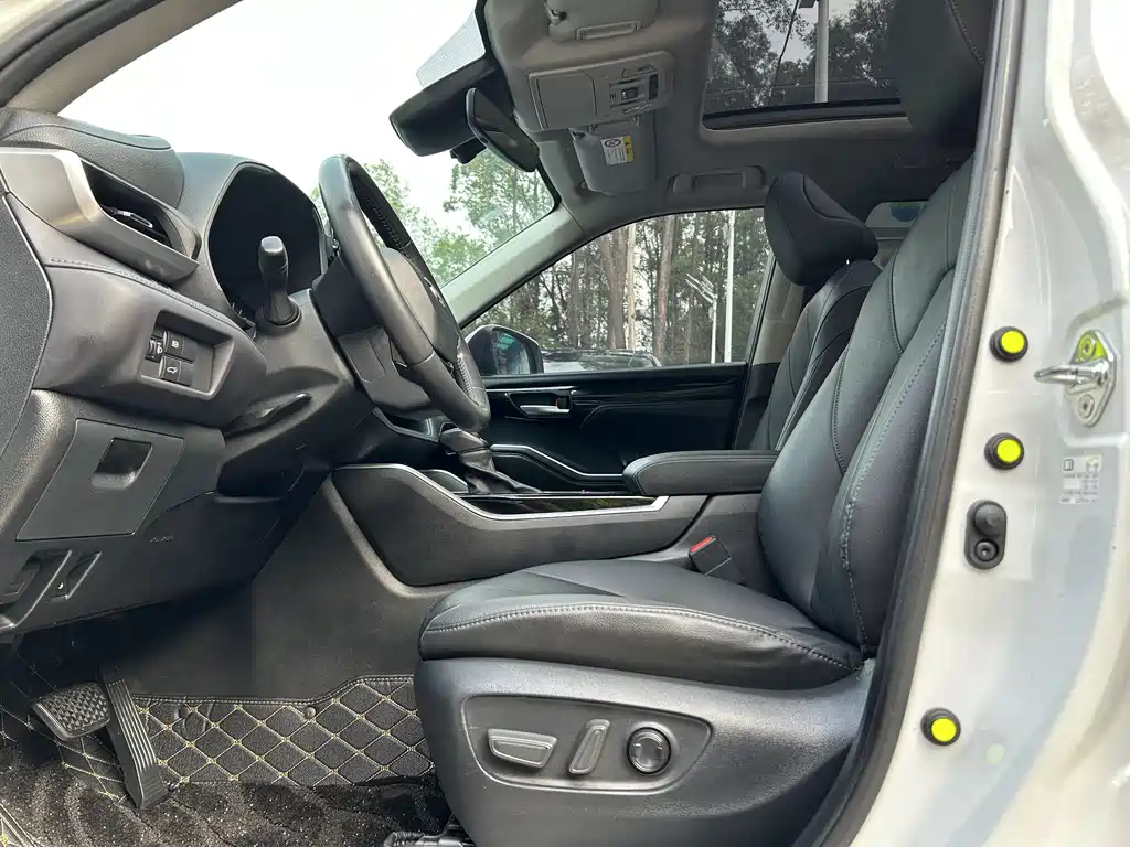 Highlander 2022 dual engine 2.5L two-wheel drive premium version 7 seats купить на сайте DeffCars