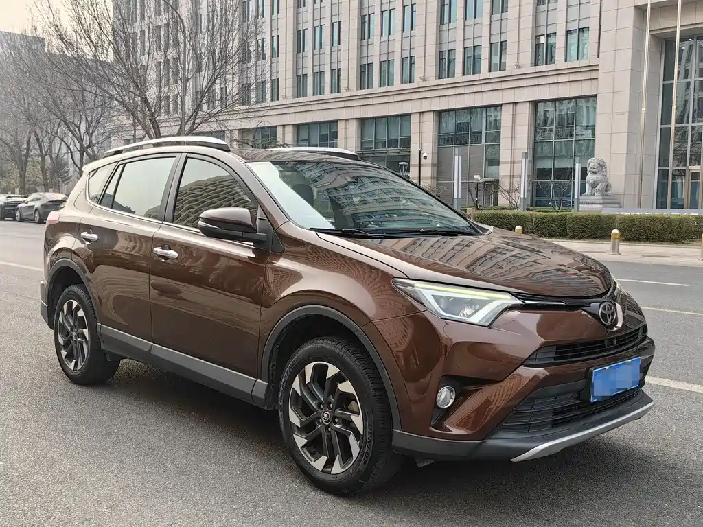 RAV4 Rongfang 2018 2.5L automatic four-wheel drive Elite i version купить на сайте DeffCars