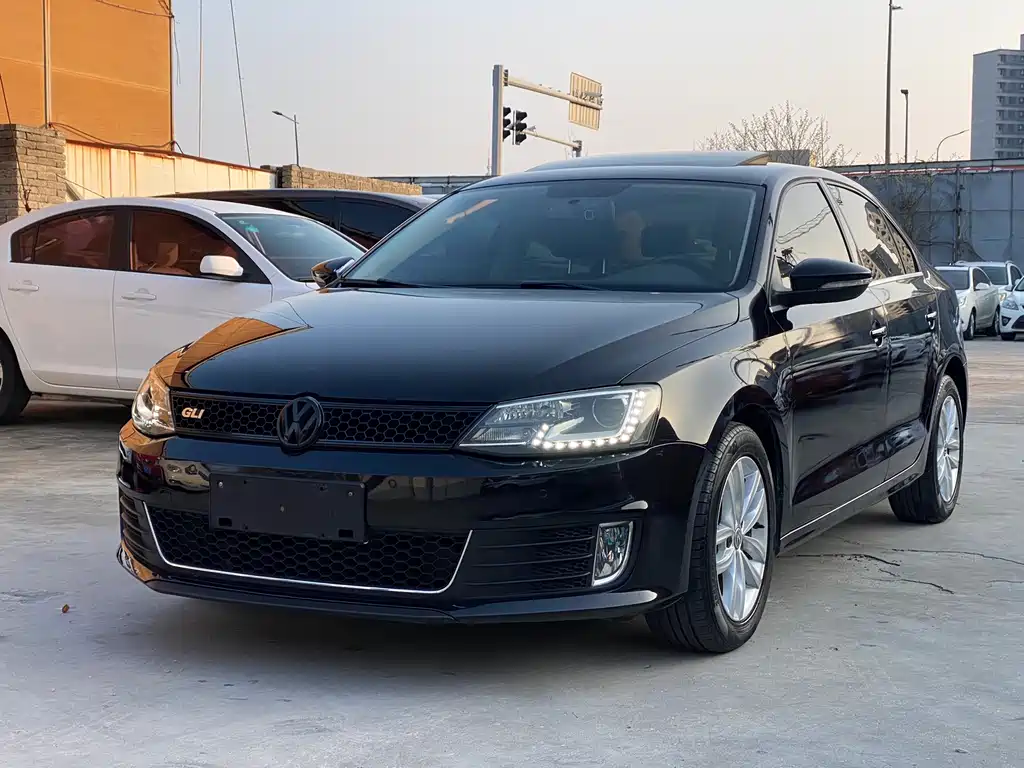 Sagitar 2012 1.4TSI manual luxury model купить на сайте DeffCars