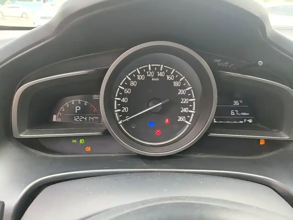 Mazda Axela 2017 sedan 1.5L automatic luxury model National V купить на сайте DeffCars