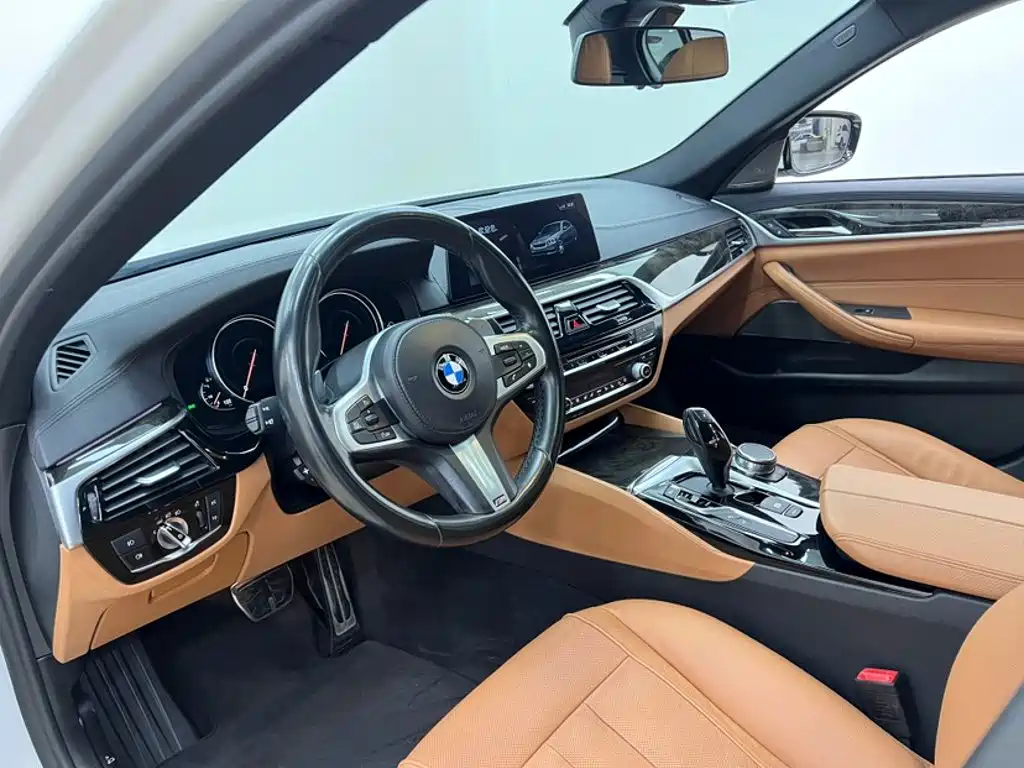 BMW 5 Series 2018 530Li Exclusive M Sports Package купить на сайте DeffCars