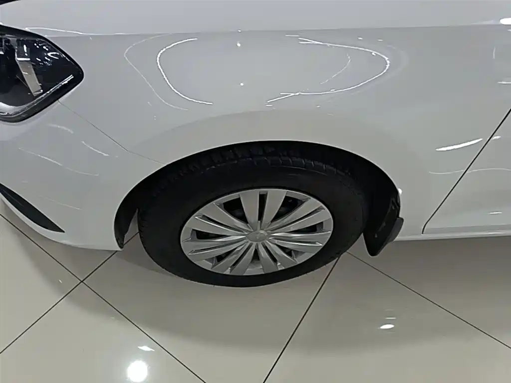Santana 2018 1.5L Manual Fashion Edition купить на сайте DeffCars