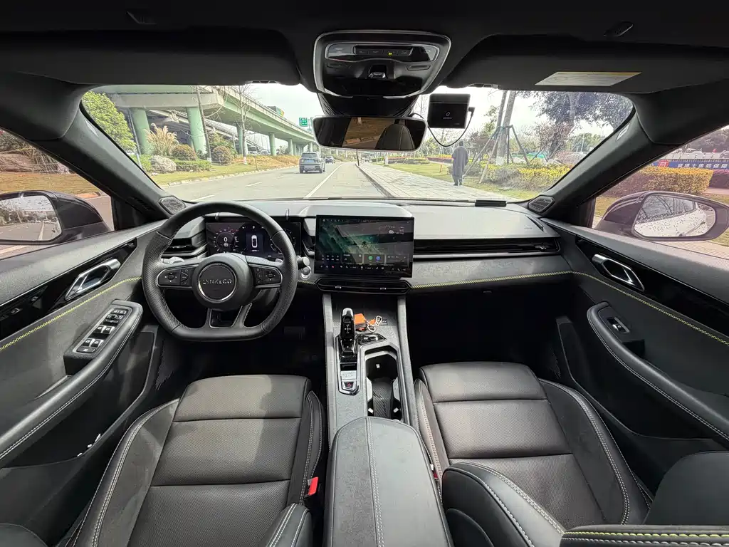 Lynk & Co 03 2023 2.0TD DCT Pro купить на сайте DeffCars