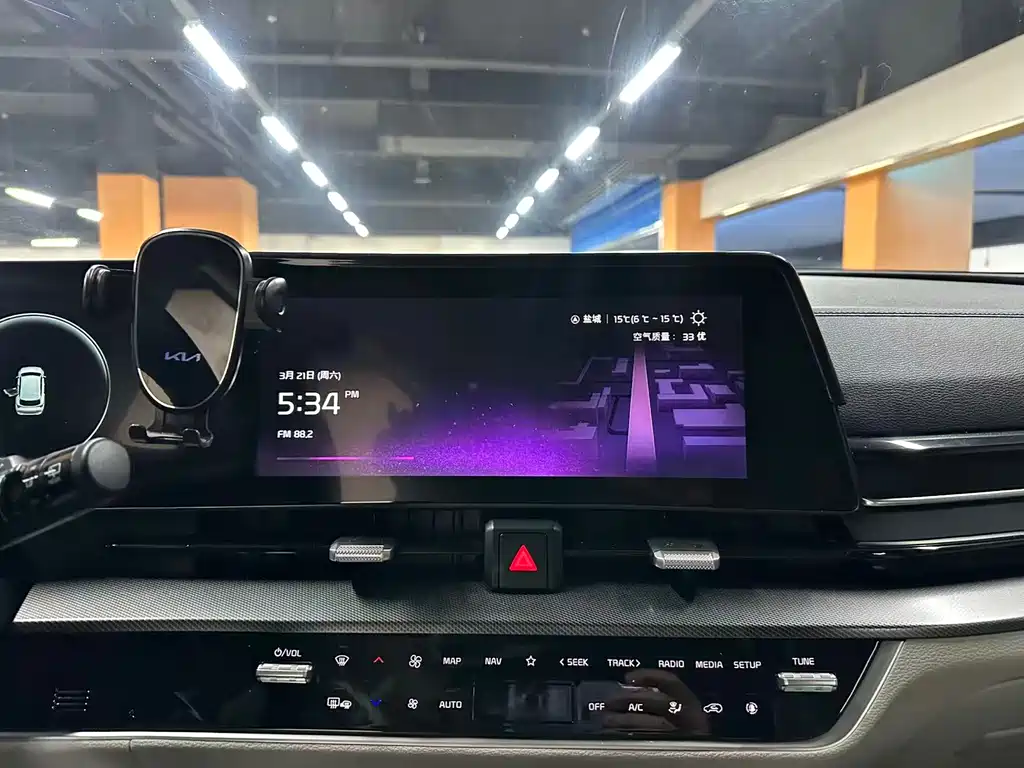 Lion Expands the Boundary 2023 2.0L HEV Two-wheel Drive Premium Edition купить на сайте DeffCars