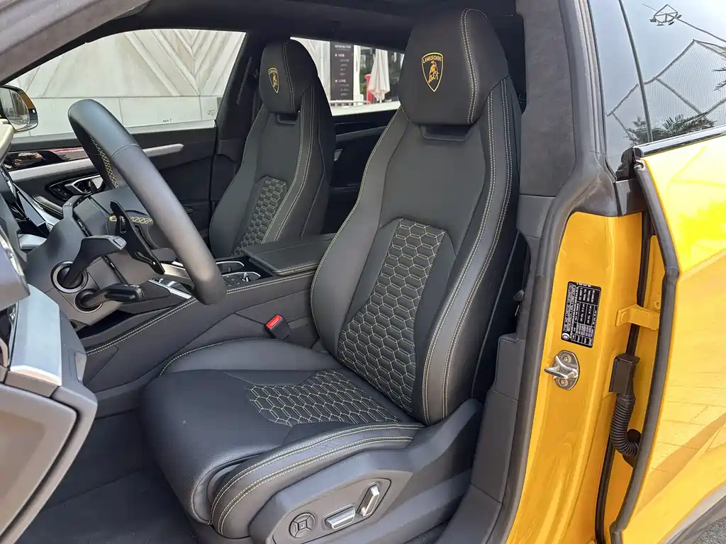 Urus 2021 4.0T V8 купить на сайте DeffCars