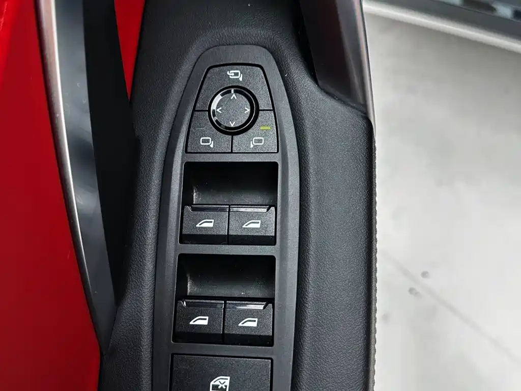 BMW X1 2023 sDrive20Li X Design Package купить на сайте DeffCars
