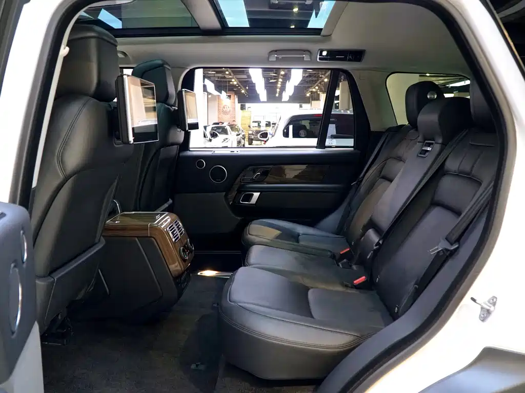 Range Rover 2019 3.0 SC V6 Legendary Extended Edition купить на сайте DeffCars