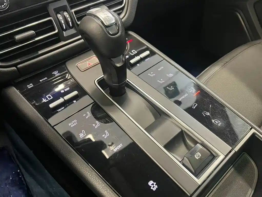 Macan 2022 Macan 2.0T купить на сайте DeffCars