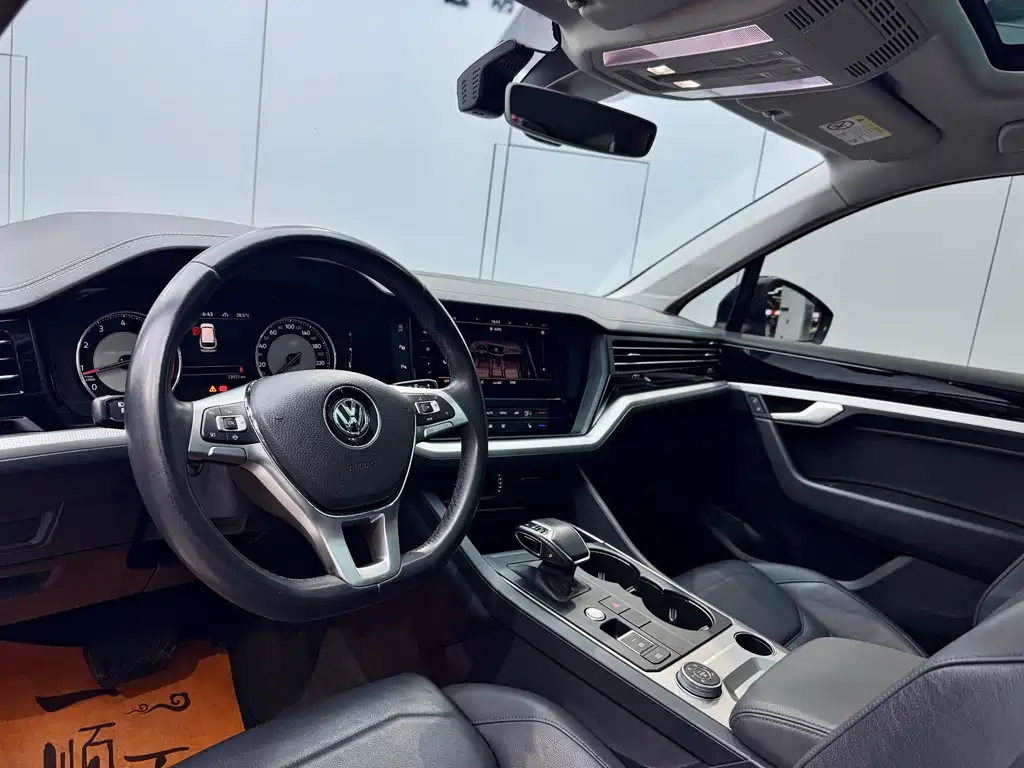 Touareg 2019 2.0TSI Pilot Edition National VI купить на сайте DeffCars