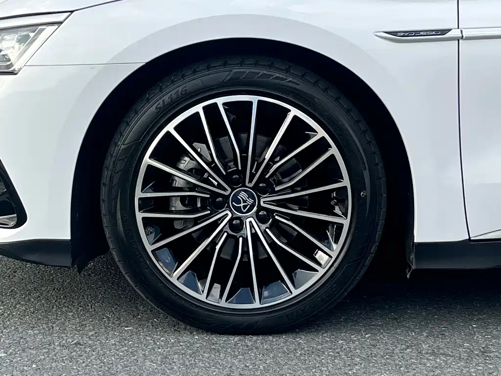Han 2022 DM-i 121KM exclusive model купить на сайте DeffCars