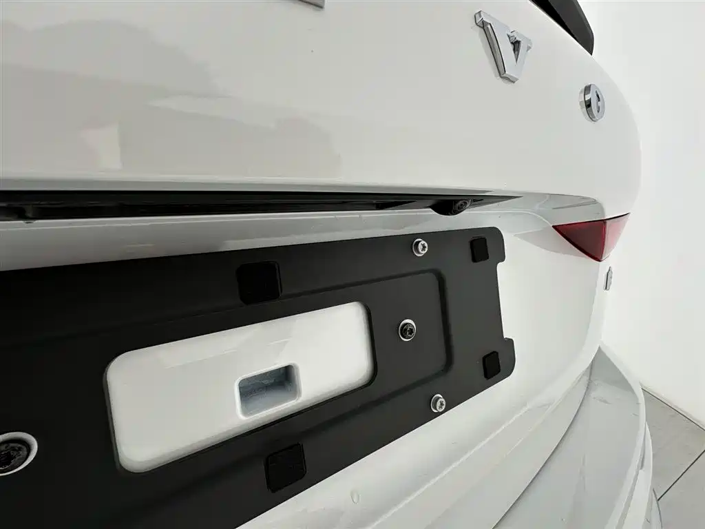 Volvo XC60 2024 B5 four-wheel drive Zhiyi Luxury Edition купить на сайте DeffCars