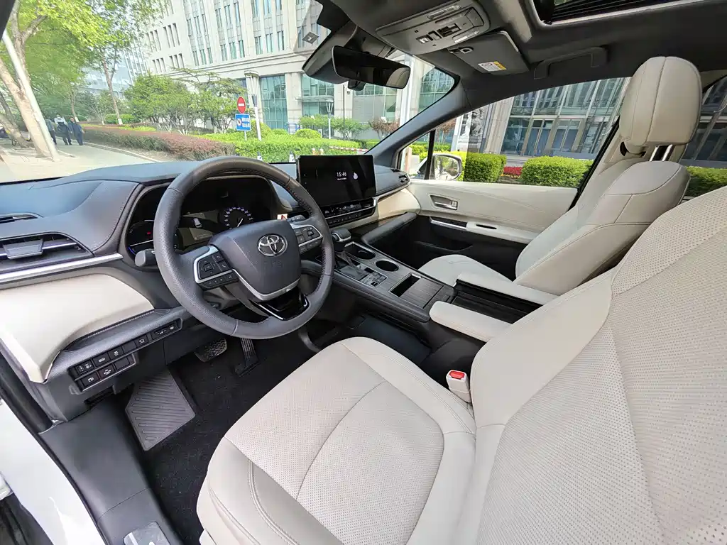 SIENNA 2024 2.5L hybrid four-wheel drive premium version купить на сайте DeffCars