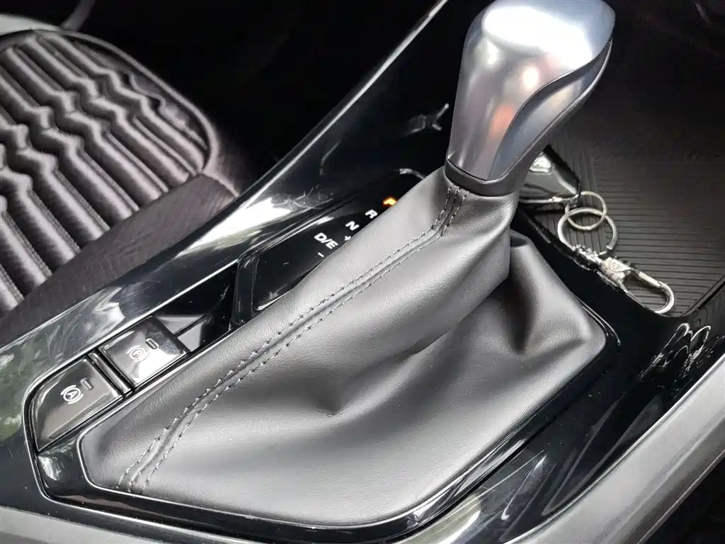 Roewe i5 2021 1.5L CVT Platinum Edition купить на сайте DeffCars