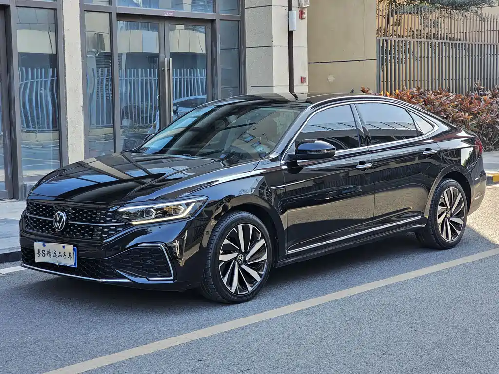 Passat 2022 330TSI Starry Sky Deluxe Edition купить на сайте DeffCars