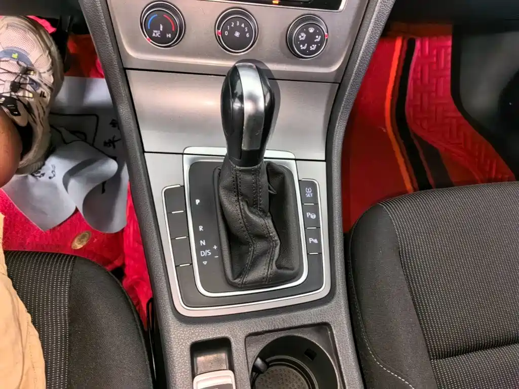 Golf 2016 1.6L automatic fashion model купить на сайте DeffCars