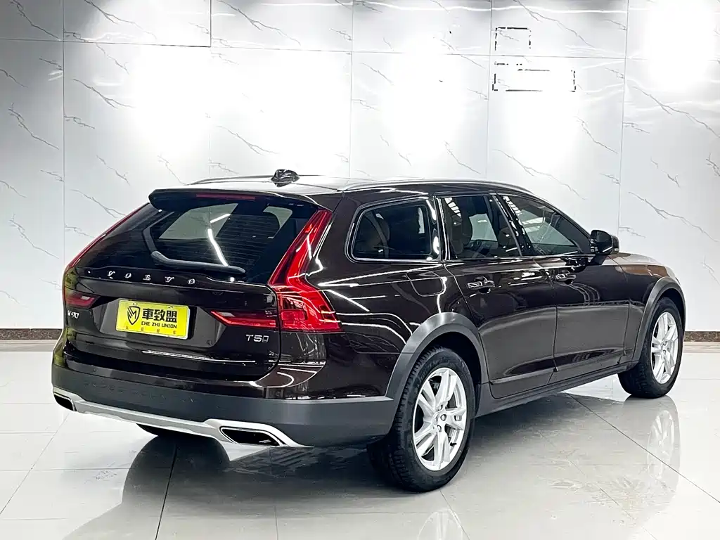 Volvo V90 2019 Cross Country T5 AWD Zhiyuan Edition National V купить на сайте DeffCars