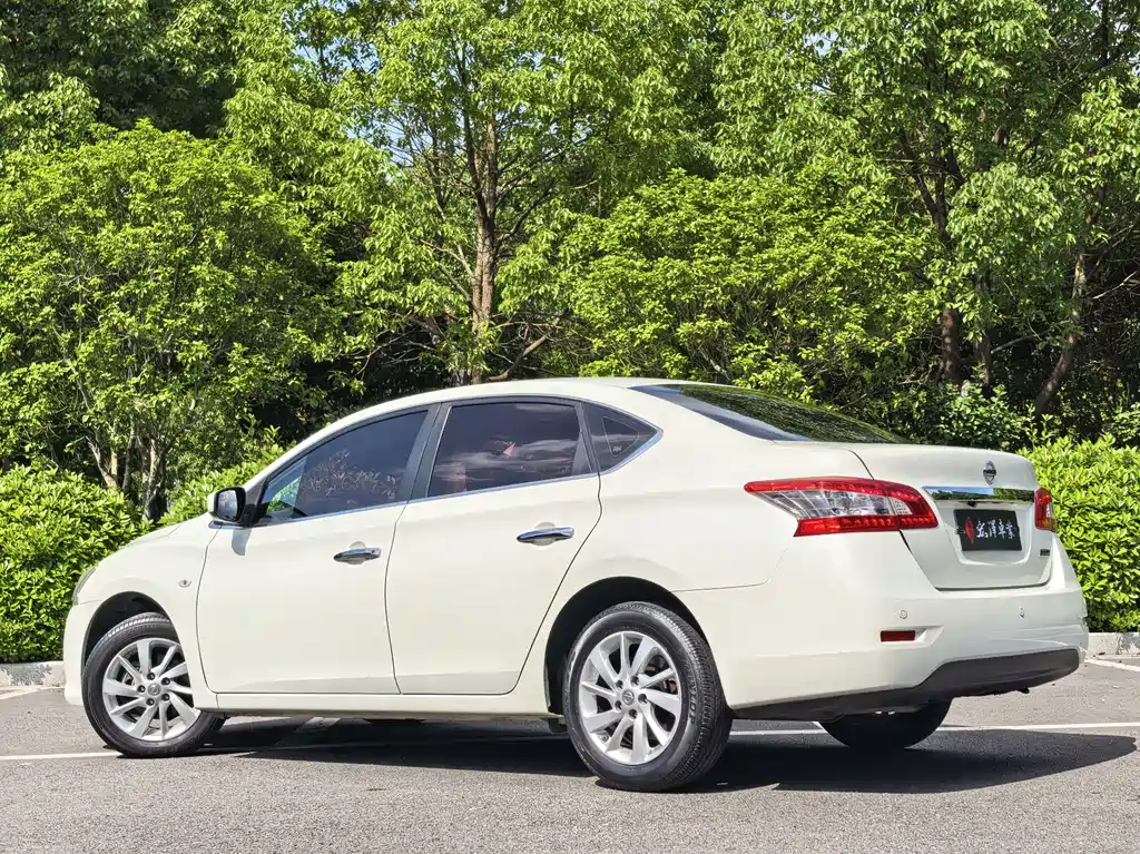 Sylphy 2014 1.6XV CVT Exclusive Edition купить на сайте DeffCars
