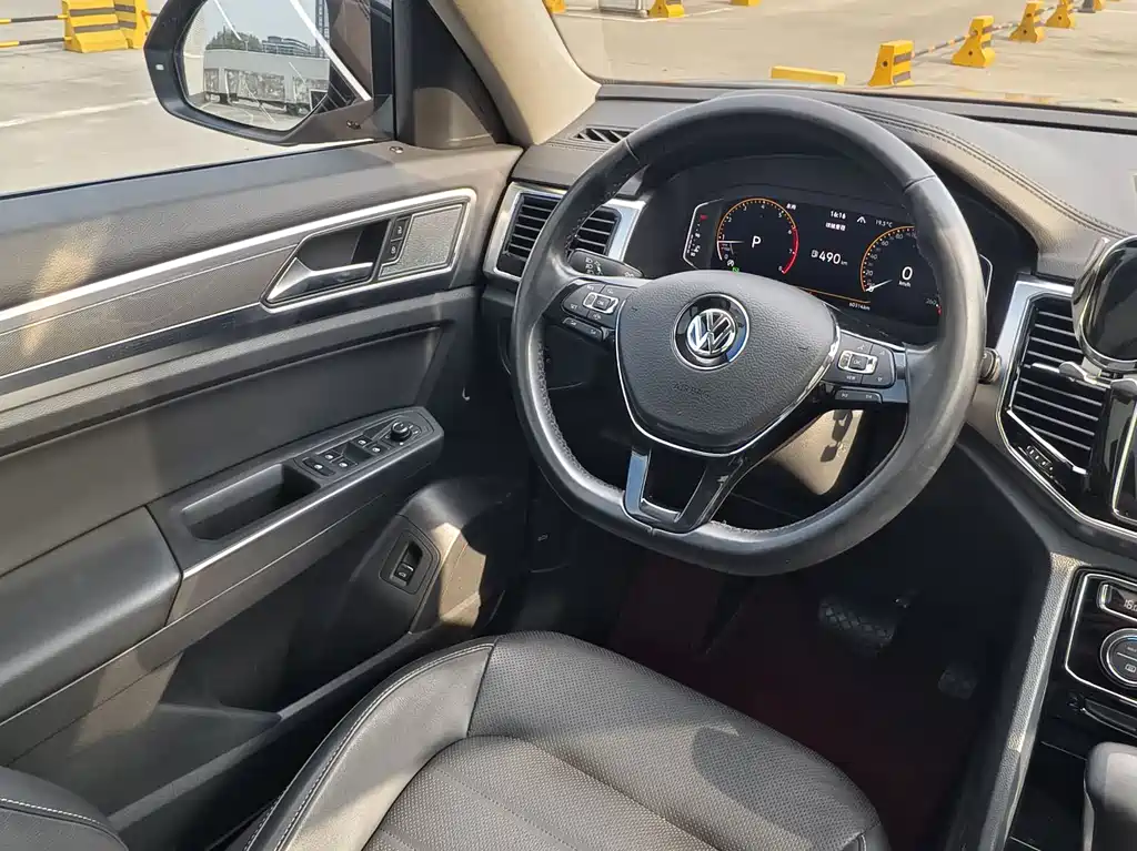 Touron 2020 facelift 380TSI four-wheel drive luxury version купить на сайте DeffCars