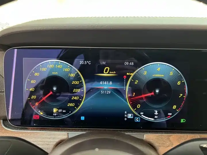 Mercedes-Benz E-Class 2023 E 260 L купить на сайте DeffCars