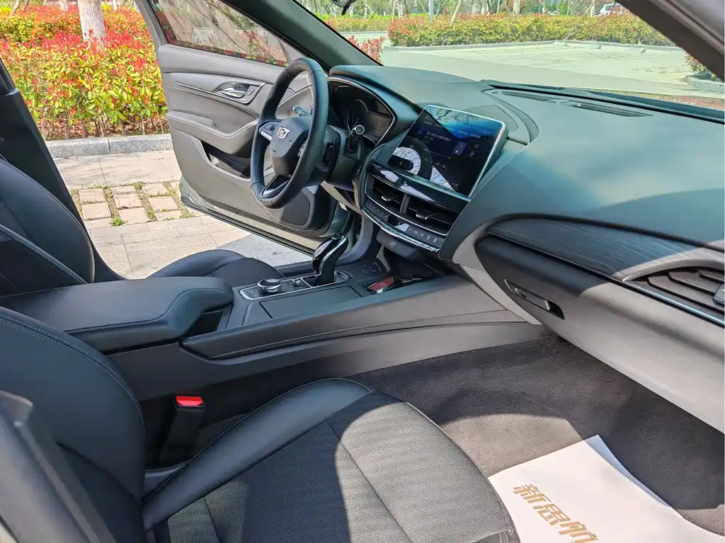 Cadillac CT5 2022 28T Fashion Model купить на сайте DeffCars