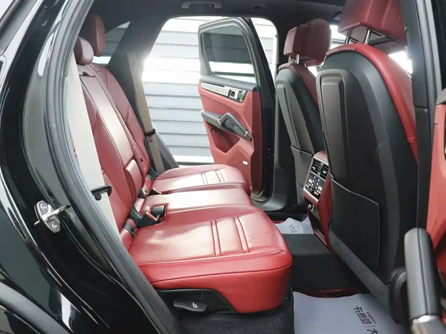 Cayenne 2023 Cayenne 3.0T Platinum Edition купить на сайте DeffCars