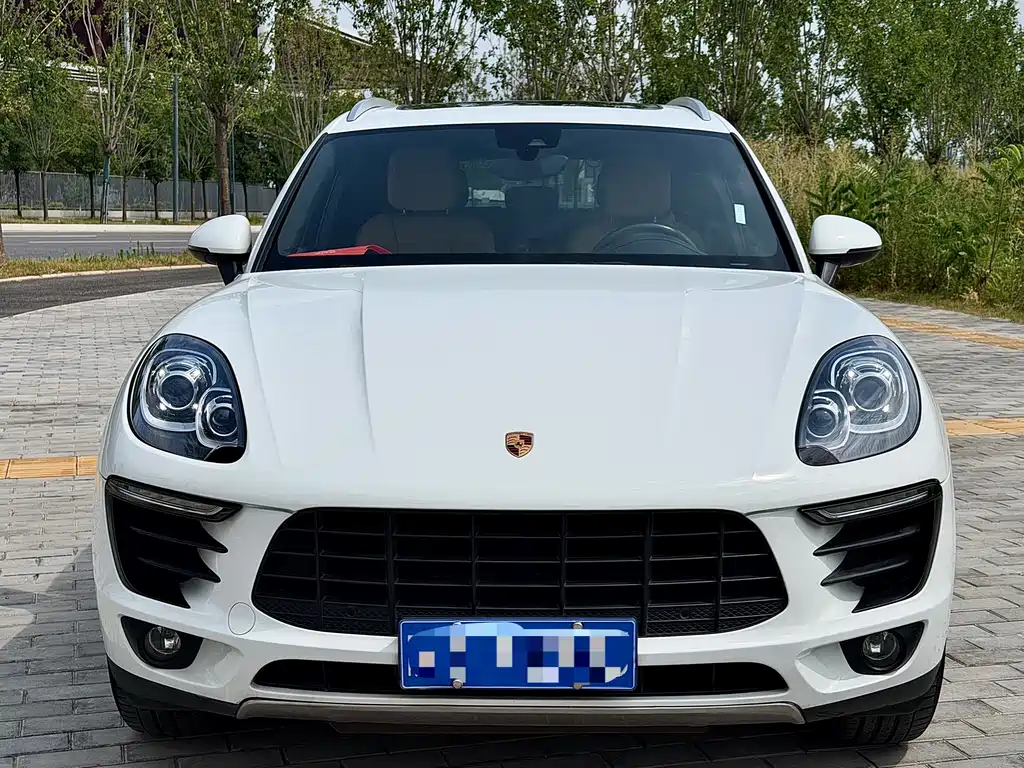 Macan 2017 Macan 2.0T купить на сайте DeffCars