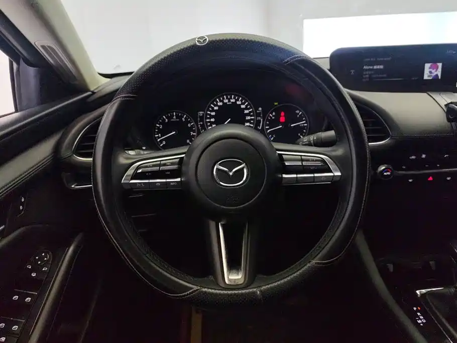 Mazda3 Angkesela 2023 2.0L Automatic Premium Edition купить на сайте DeffCars
