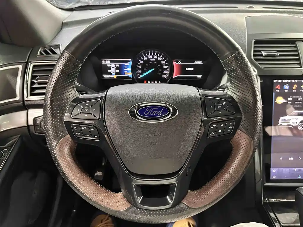 Explorer (Imported) 2016 2.3T Fashion Edition купить на сайте DeffCars