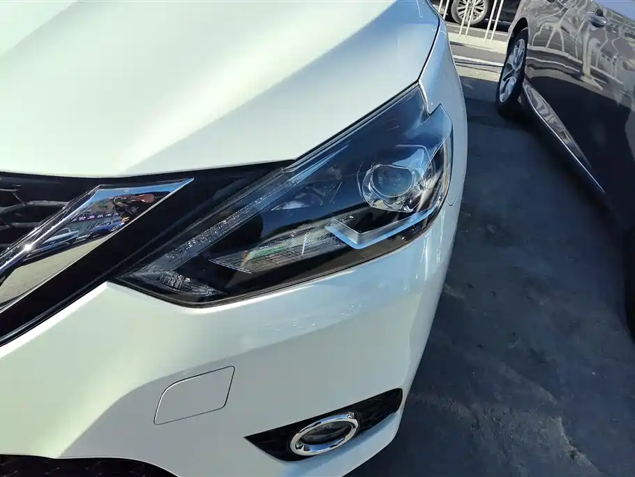 Sylphy 2018 1.6XV CVT Exclusive Edition купить на сайте DeffCars
